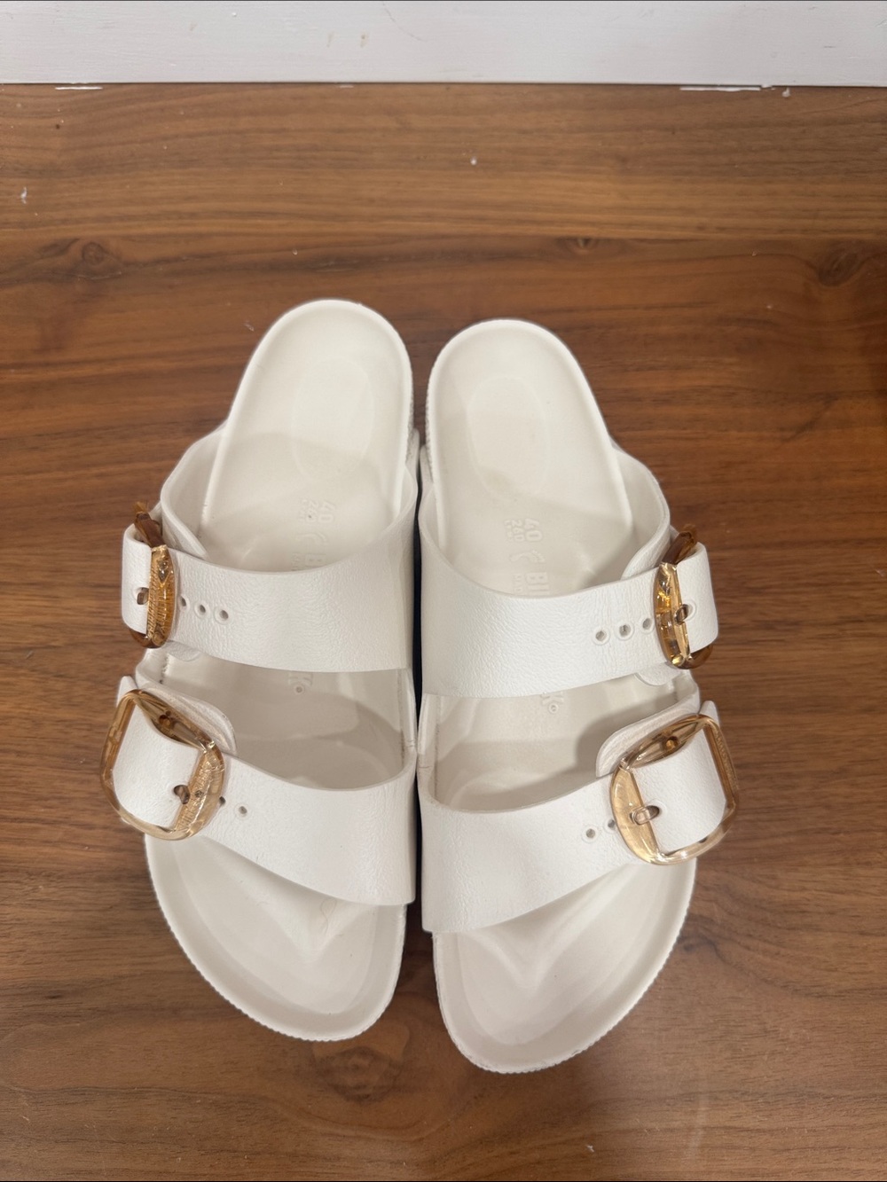 Women’s white Birkenstock sandle Size 40